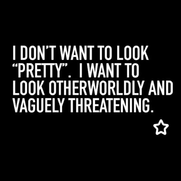 ♥️ Garavani style crystal pendant earrings, clear gunmetal black contrast dangle - Picture 8 of 16